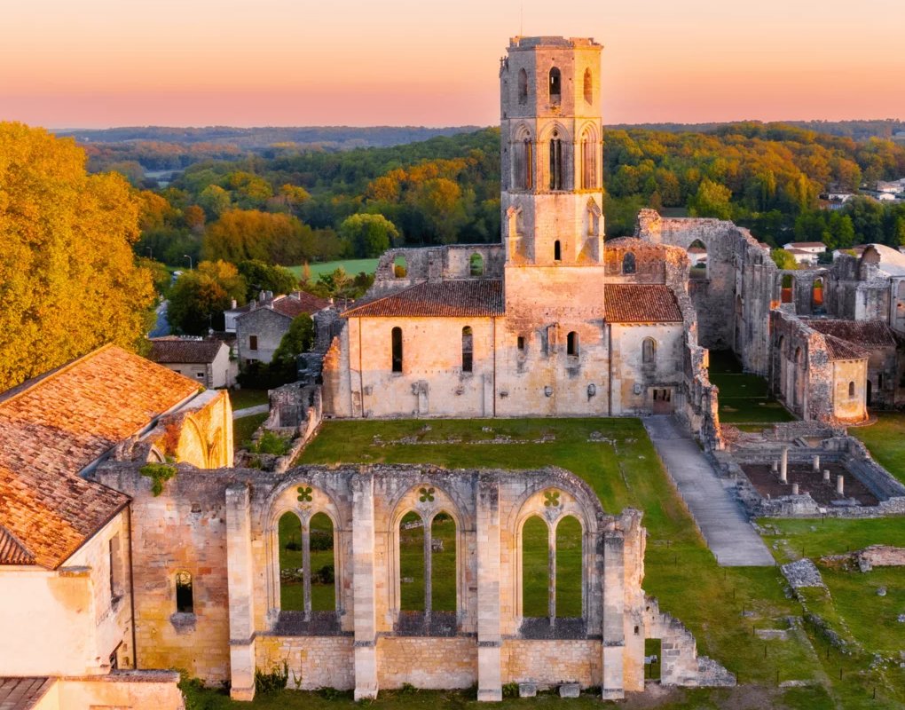 Abbaye-de-La-Sauve-Majeure-cropped Abbaye de La Sauve-Majeure